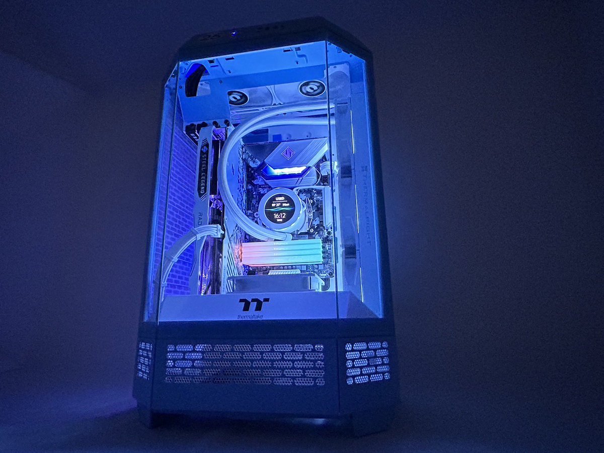 ゆうたそ オーダーメイドPC インテリアモデル – REFT COMPUTER