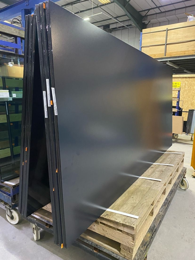 EuroviewAG's tweet photo. A new week is here at Euroview Architectural Glass, but our commitment remains unwavering! We continue to produce high-spec commercial IGUs for the UK glazing industry and our valued customers. Happy Monday, everyone! 

Here's some photos of our ceramic spandrel range! https://t.co/dFxTG8CySD