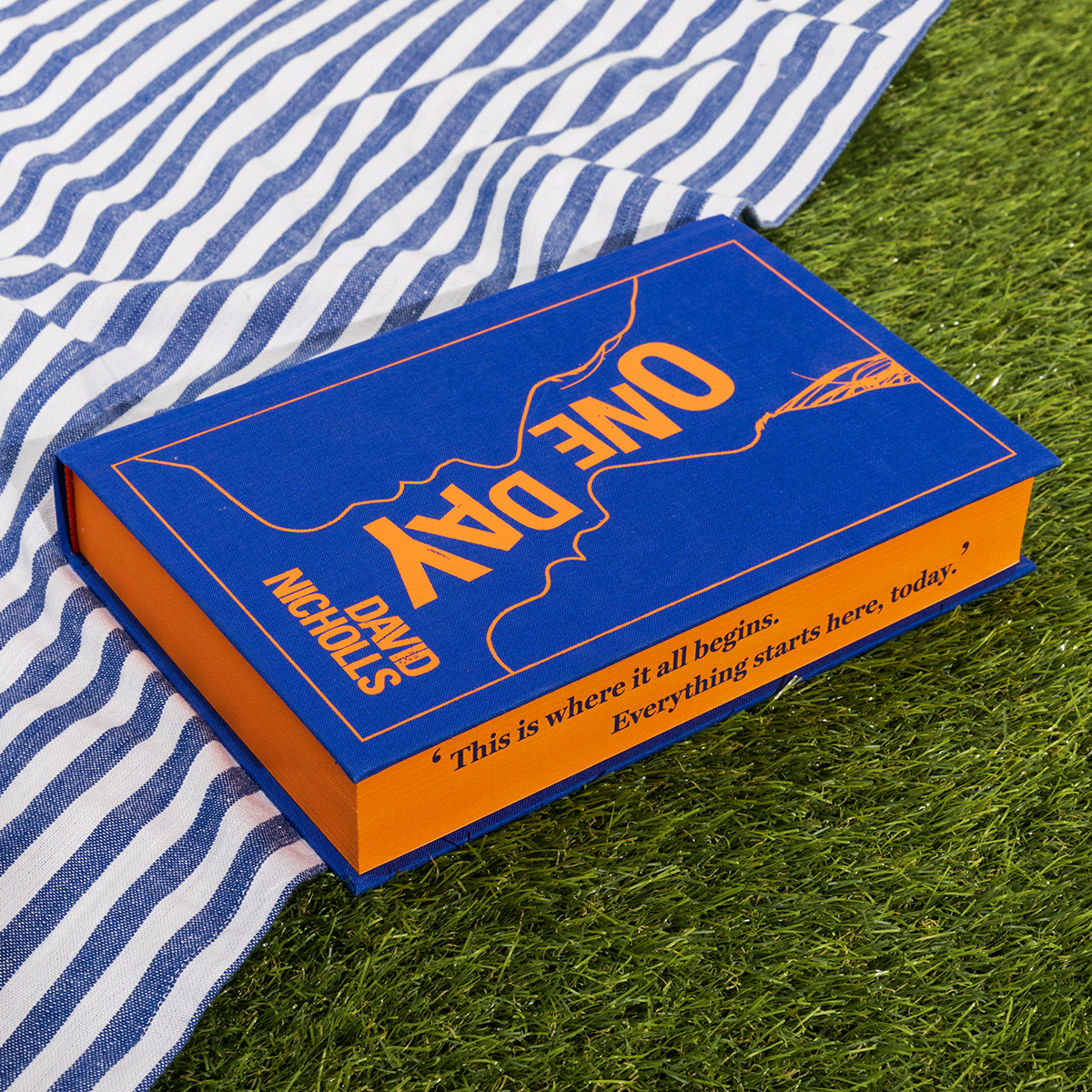 SceptreBooks's tweet photo. Twenty Years, Two People, One Day. And that day is today. 

To celebrate, we're releasing this very special, limited edition clothbound hardback of David Nicholls' timeless love story.

Out now in bookshops and with signed copies at @waterstones: https://t.co/cB5iMqKHpk https://t.co/4GCnGFKWbe