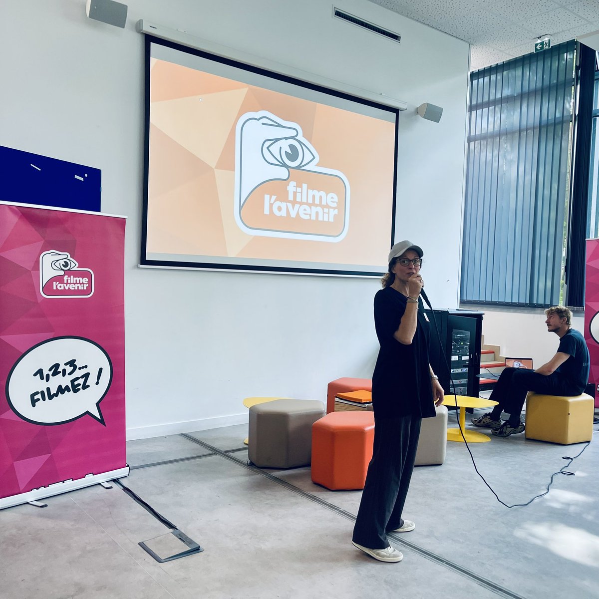 Lancement au tiers lieu Faire Liens à #Paris15 de « Filme l’Avenir ». 

Initiée par <a href="/DebbouzeJamel/">Jamel Debbouze</a> en partenariat avec <a href="/FranceTV/">France tv</a> avec <a href="/cinebanlieue/">Festivalcinebanlieue</a>, il ouvre le monde du cinéma aux jeunes. 

Merci à <a href="/LaBonneEquipeFR/">La Bonne Equipe</a> et #Talents15 qui l’ont organisé pour les jeunes du 15e ! 

#FLA