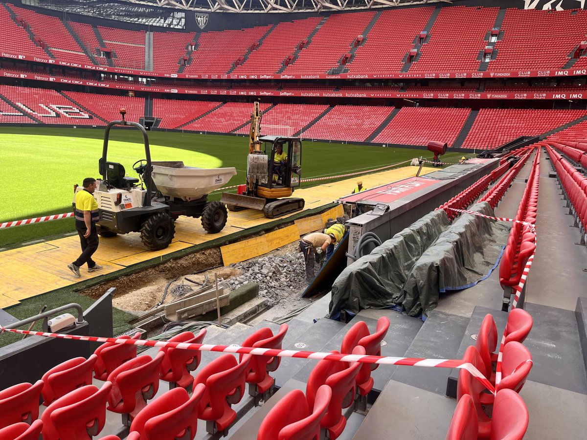 urbhaus's tweet photo. @Athletic_en Club confía @urbhaus para la ejecución de las obras en los banquillos de San Mamés.
Para cumplir con las exigencias @UEFA  para la disputa de competiciones europeas, los banquillos deberán pasar de los 19 asientos contiguos actuales a 27, divididos en dos filas. https://t.co/8M7OxRNJfe