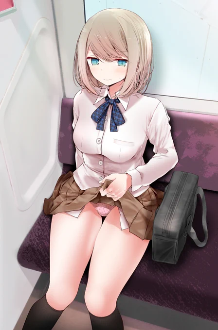 通勤電車でこっそり見せつけてくるボブJK 