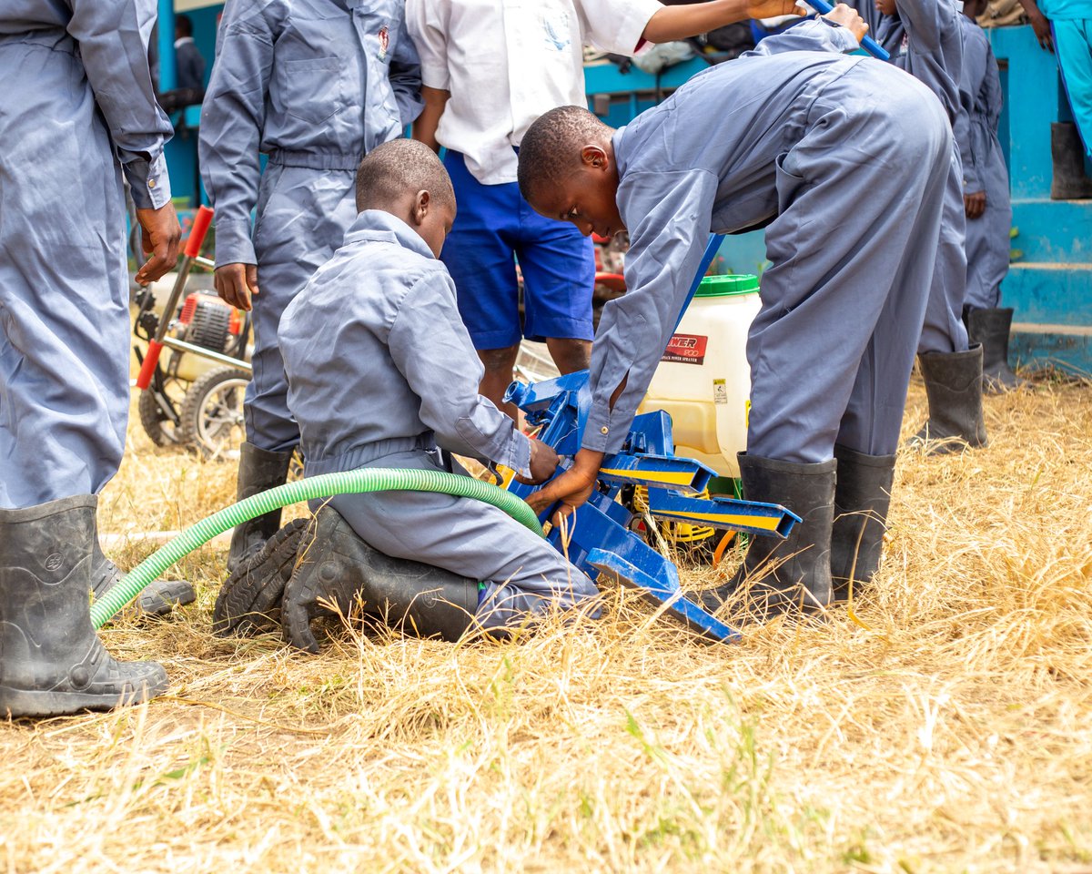 Exploring the Future of Agriculture 🌱

Through STEP training, African students are discovering how technology transforms farming! By embracing innovative tools, they see agriculture as an exciting, high-tech career path. Let’s grow the future together!

#AgricultureTech #STEP