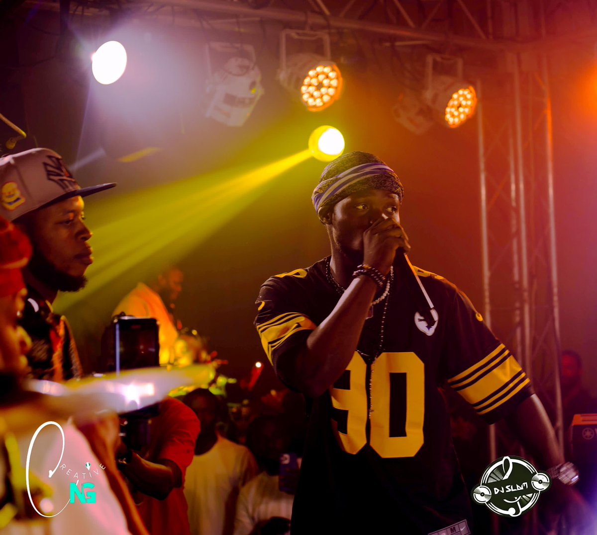 djslam70's tweet photo. Dj slam live in concert was lit, and it came to pass 💯 @soundboi_bme 

📸cc @creativeng7 / @khabirofficial 

@winningteamentertainment_ ng

#abujaparty #partystarter #abujacommunity #kubwaupdates #otbs #winningteamentertainment #liveconcert #FayeYoko https://t.co/98eBcC8c1L