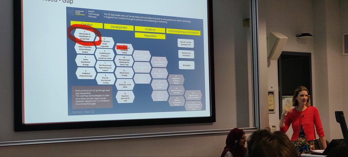 lee_stott's tweet photo. IXN at @uclcs great summary of where any why this programme rills so many gaps in MVP/PoC development @msdev #microsoftUk https://t.co/07zXWk4ucF