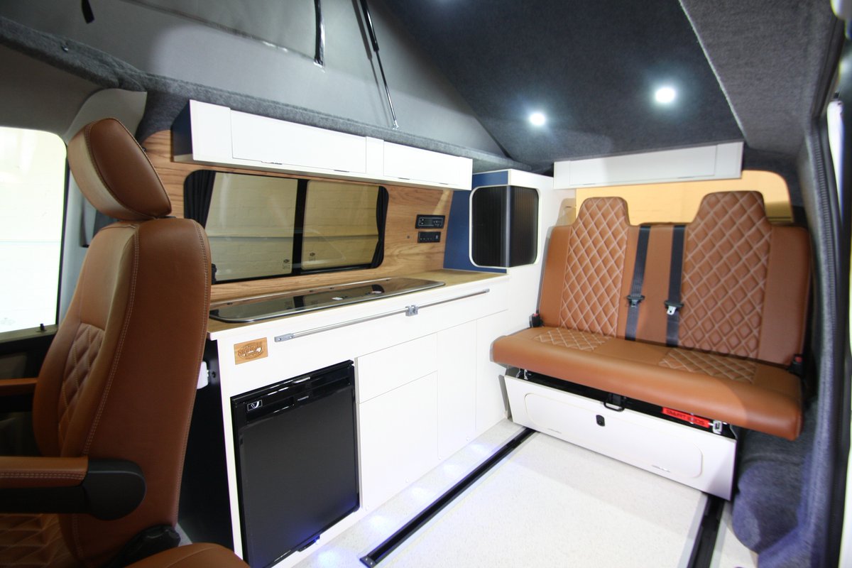 Camping_Direct's tweet image. Starlight Campers create bespoke camper conversions &amp;amp; amazing living spaces from vans.
How about this stunning oak veneer worktop &amp;amp; tan upholstery for a modern finish that looks amazing?
camping-directory.uk/bus_more_info.…
#BespokeDesigns #CustomBuilt #FamilyBusiness #Professional #Dudley