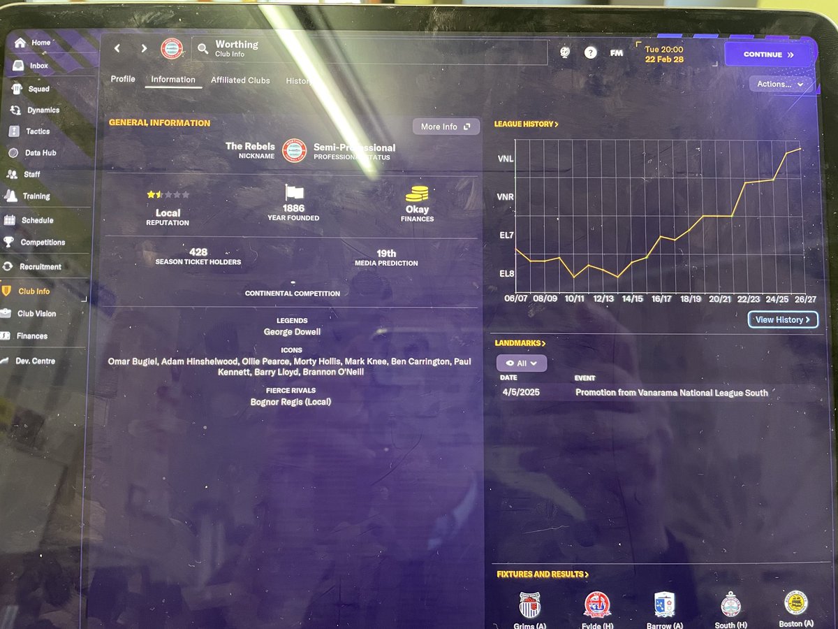 Gmasterjedi's tweet photo. Thought I would play football manager on the iPad and took on Worthing to manage. To my surprise under icons is a name I know very well ⁦@Brannon90⁩ https://t.co/zW7NjIGjFa