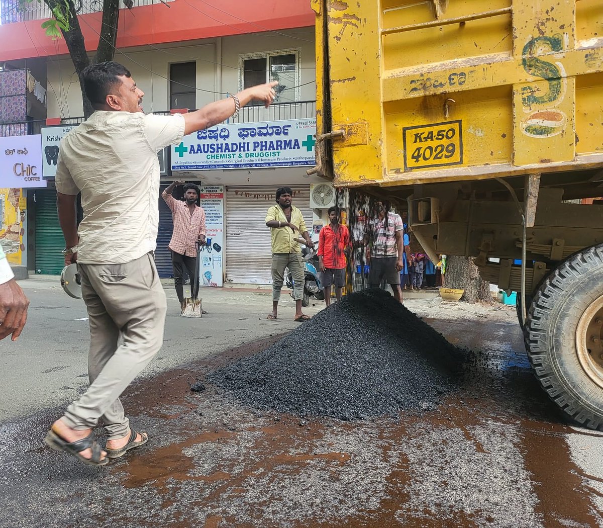riseupforrights's tweet photo. Jeevan bhima nagar (ward 58) - 3 humps successfully installed nearest to school for students safety.
--
Case was filed by Rise UP &amp; Results. https://t.co/WbZ0WYCzs1