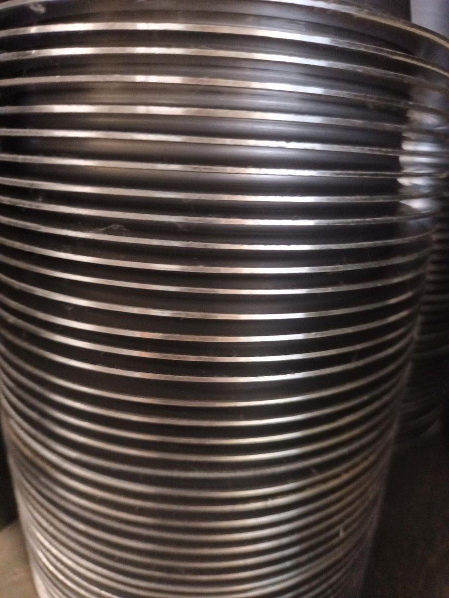 We manufacture many different sizes of joints and components.  A stack of 2 ½ “ End plates!
⁠
#RotaryUnions #swiveljoints #ukManufacturing #leamingtonspa #ukmfg #gbmfg #ukmanufacturer #engineers #engineering #maintenance