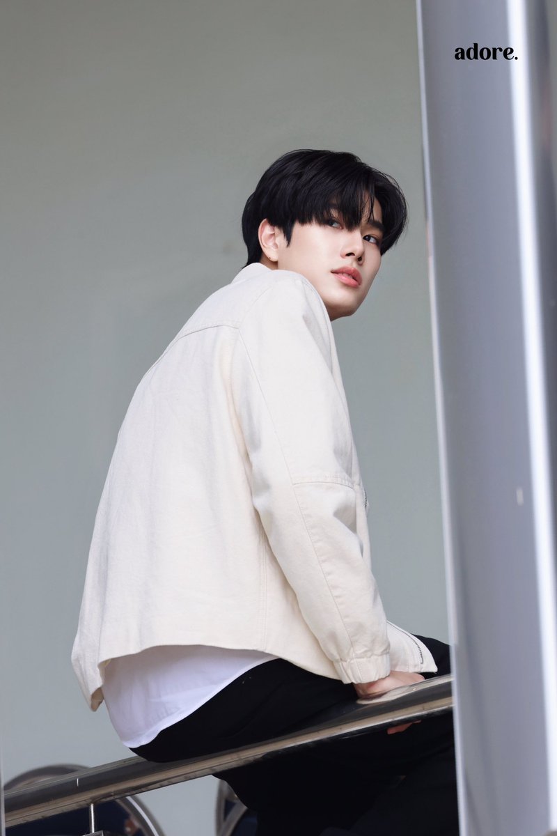adoreux98's tweet photo. นั่งรอเฉยๆยังไงให้เหมือนถ่ายแบบขนาดนี้คะ ~ 🥹🤍

BRANDS x PHUWIN
#BRANDSbraincampxPhuwin
@phuwintang #phuwintang https://t.co/ZIoxum63m5