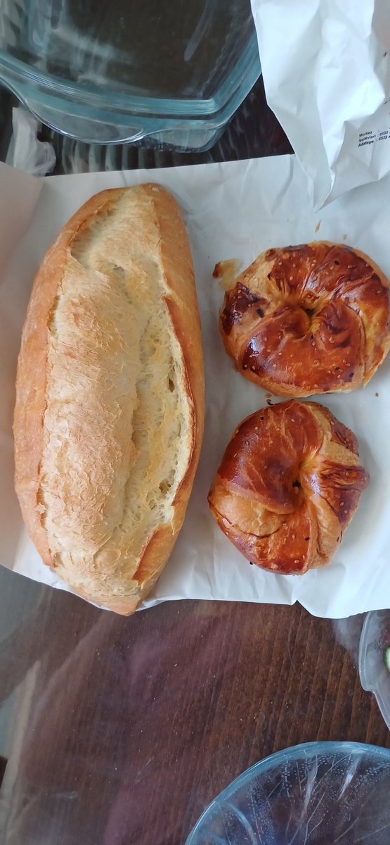 2 açma 1 ekmek mahalle arasındaki fırında 70 Lira olmuş , söyleyeceklerim bu kadar #15Temmuz