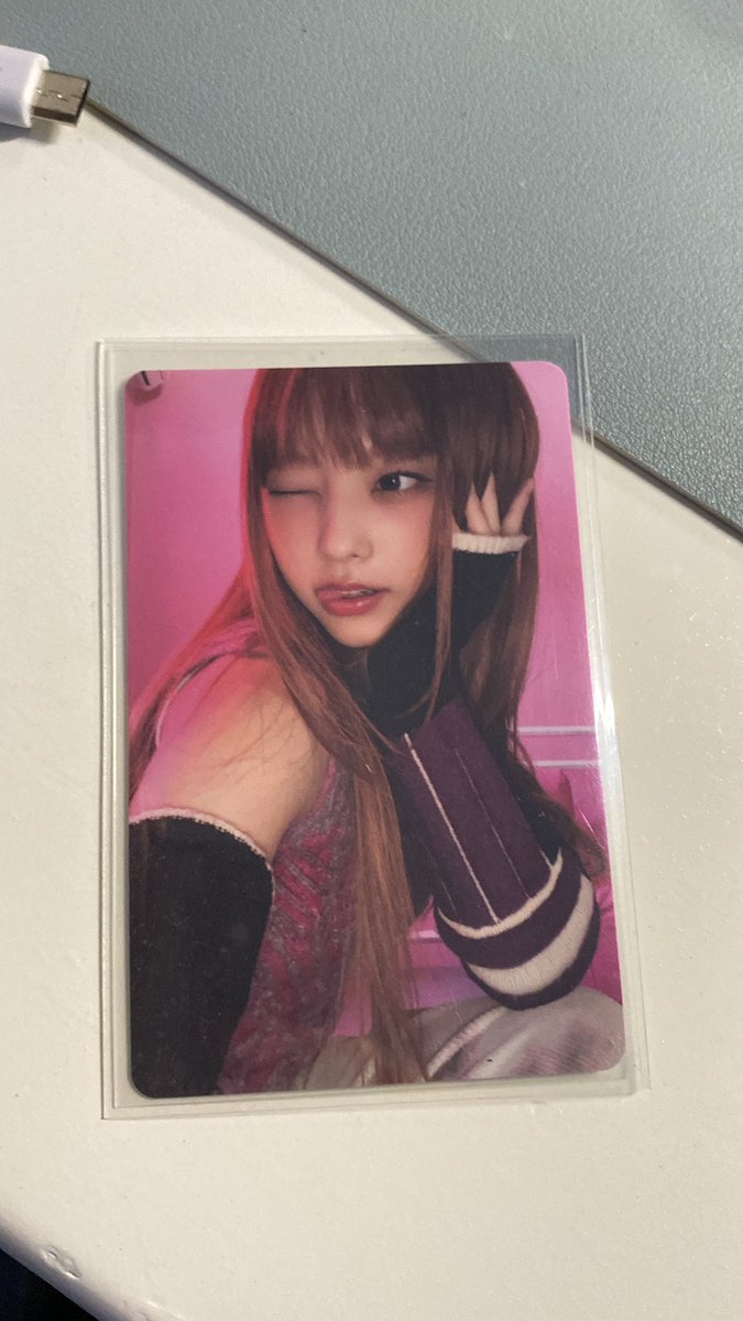 aikooomo's tweet photo. Hi received haerin wink tysm for letting me get her !#thanksjulsie @cinnahaerin https://t.co/6HmHKEdqwv
