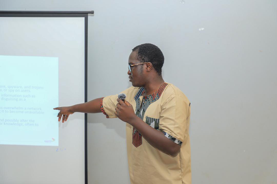 iamNadia_M's tweet image. The two days digital comms training was a transformative experience packed with tips and expert insights. I’m excited to put my new skills into practice and make a real impact in the digital world
#letsShiftNow