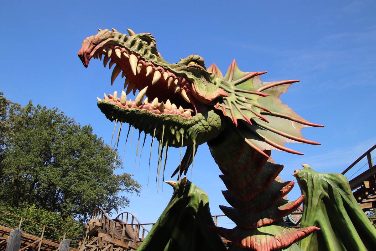 cindy_ve's tweet photo. Plantjes zijn nog steeds niet geplaatst is het moeras bij #Edna #JorisEnDeDraak #JedD #Efteling https://t.co/g0A0v98LTO