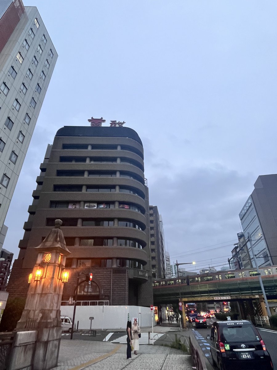 akibaru2022's tweet photo. まじか…秋葉原の“肉ビル”が解体らしいです…衝撃的…今後どうなるの…？ https://t.co/lBL4cQZS8A
