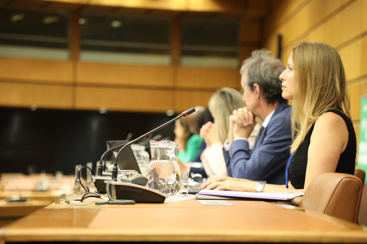 Many measures can be implemented to protect and assist smuggled migrants.

An effective response to this crime requires a joint international effort.

Civil society representatives from around the world are discussing this #DeadlyBusiness today.