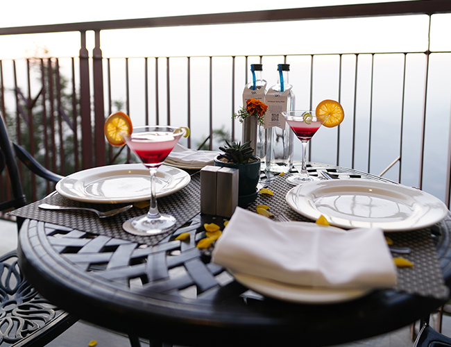 RiseManVibe's tweet image. Safarnama🌴

TIMBER TRAIL HEIGHTS &amp;amp; TERRACES

Situated above the Timber Trail Resort, our #Parwanoo resort, offers a bird&apos;s eye view of the entire valley. Residing in a fascinating location amidst the Shivalik range, this Parwanoo resort is accessible by a cable car ride. which…