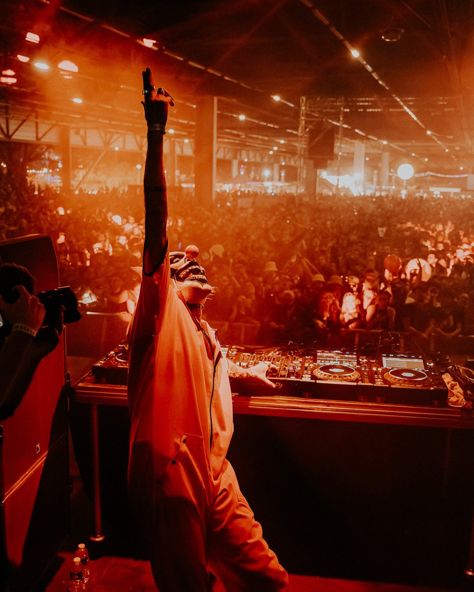 cedriclagarde's tweet photo. Le Klown @klownlife
Festival Madame Loyal @madameloyalfestival
Bordeaux.
📸 @clagarde
.
.
.
.
#bordeaux #bordeauxmaville #bordeauxcity #bordeauxmetropole #festival #electro #electronicmusic #dj #madameloyal #musique #scene #leklown #concert https://t.co/N6jA63SDcv