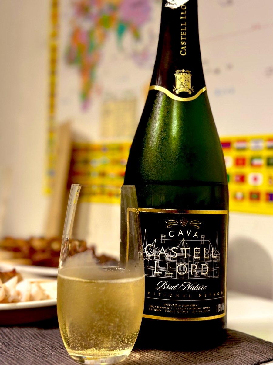 Soichiro01's tweet photo. 連休終了の自宅ではcava🍾🥂✨
#methodtraditional
#cava
#激安cava https://t.co/OL8z6Rjpqq