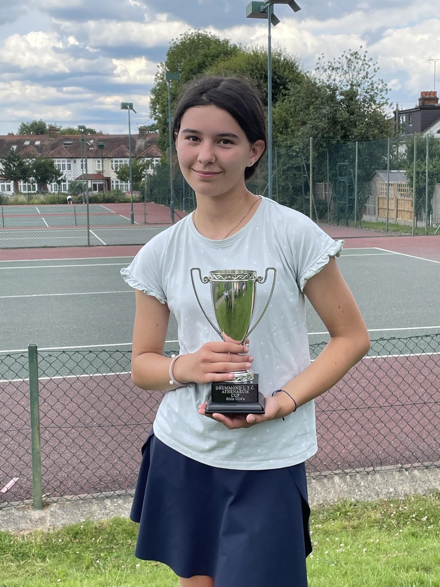 drummondltc's tweet photo. Finally a warm, sunny &amp; dry day for our @drummondltc Junior Finals 2024!
And its congrats to Eilis &amp; Ed, our new Girls &amp; Boys champions!
For a full list of winners, please check https://t.co/woVCvdxdDv
Well played everyone who entered &amp; Edwin for organising the day!! #wanstead https://t.co/kZwKNVX7jN
