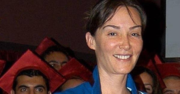 💥CHP Eski Genel Başkanı Deniz Baykal’ın kızı Profesör Dr. <a href="/asliibaykal/">Aslı Baykal</a> ;

“Sokakları köpeklerden tamamen arındırma projesi Ak Partinin gerçekleştireceği ikinci büyük insanca yaşama projesidir!

Köpek veya köpekler sokakta yaşasın diyen zihniyet ilkeldir, cahildir, düşüncesizdir.