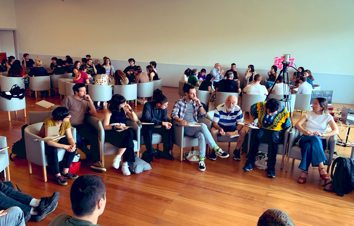 Llenazo en el curso Economia Crítica en Acción II que organizamos en el marco de <a href="/uik_eus/">UIK</a>.

Empezamos con el “Foro internacional de estudiantes por una Economía Plural” que está sirviendo para organizar la frustración y pasar a la acción.