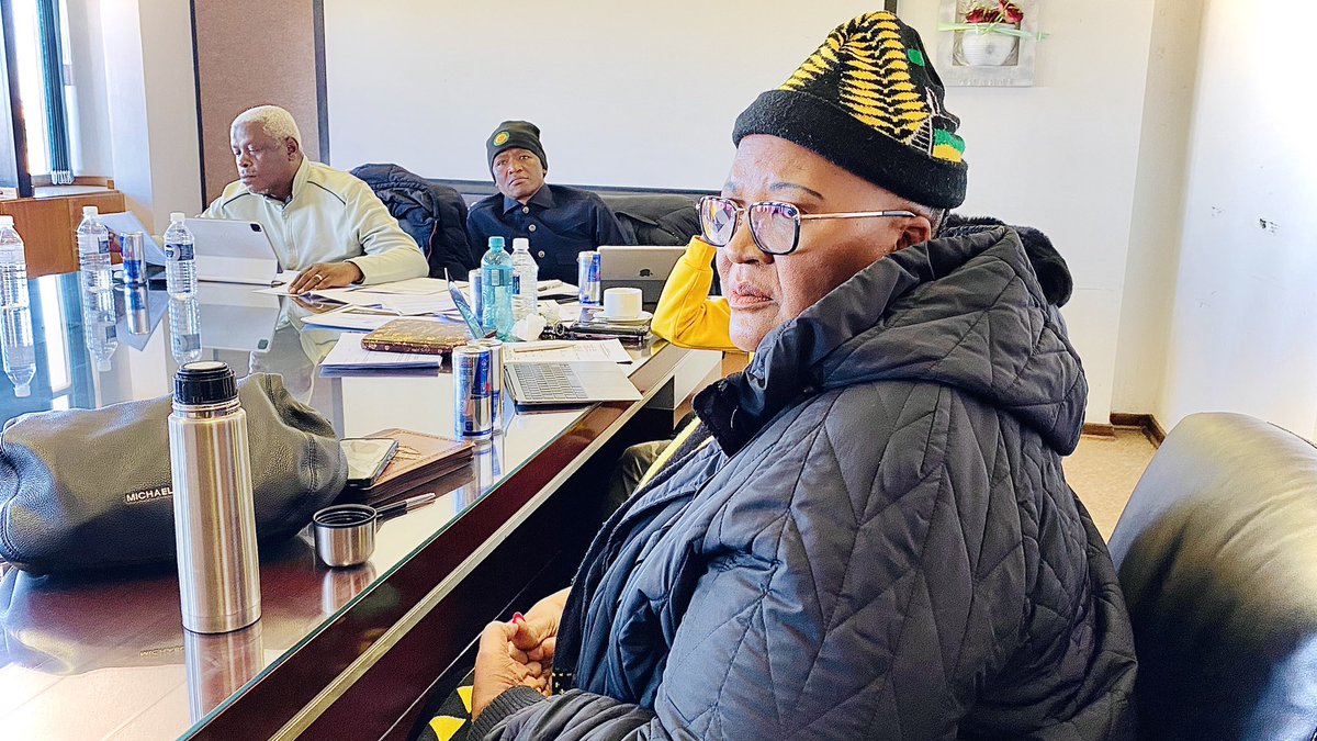 Polediso Motsoeneng tweet media