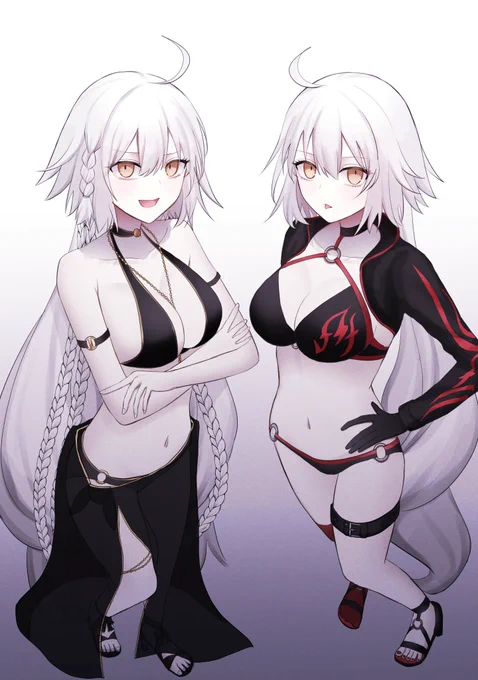 夏の装い、どっちが好き?