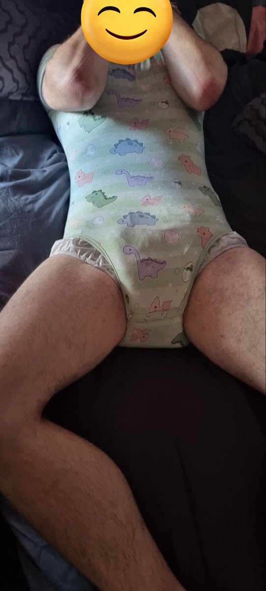 puppernoodle's tweet photo. Freshly padded after Daddy finally changed me out of my big smelly overnight pamp 🙈😵‍💫 https://t.co/OGQYUFUOz6