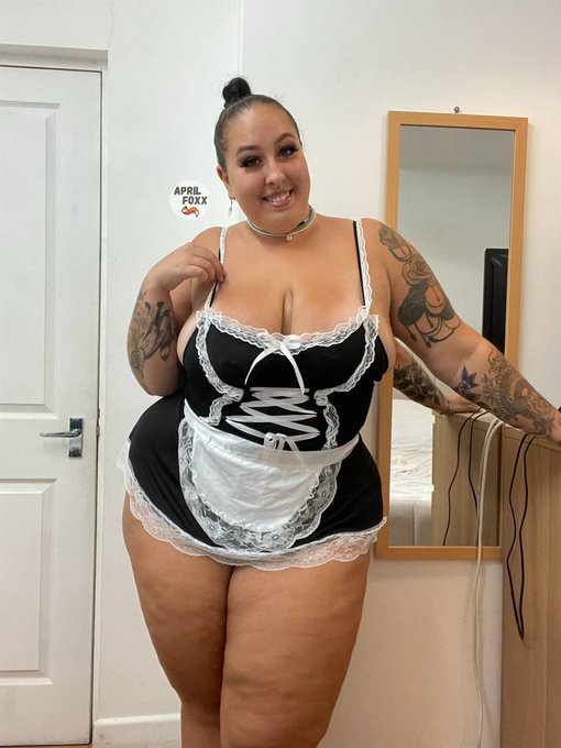 Are you looking for a naughty maid ? https://t.co/r7Qaa1oeJR
