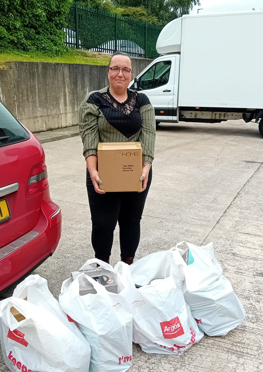 A massive #ThankYou to our wonderful <a href="/forwardleeds/">Forward Leeds</a> volunteer Sue and the staff team from the Leeds Headrow <a href="/Argos_Online/">Argos</a> who have donated £200 worth of new home starter kits for the people we are supporting.
#Volunteer #MakeADifference