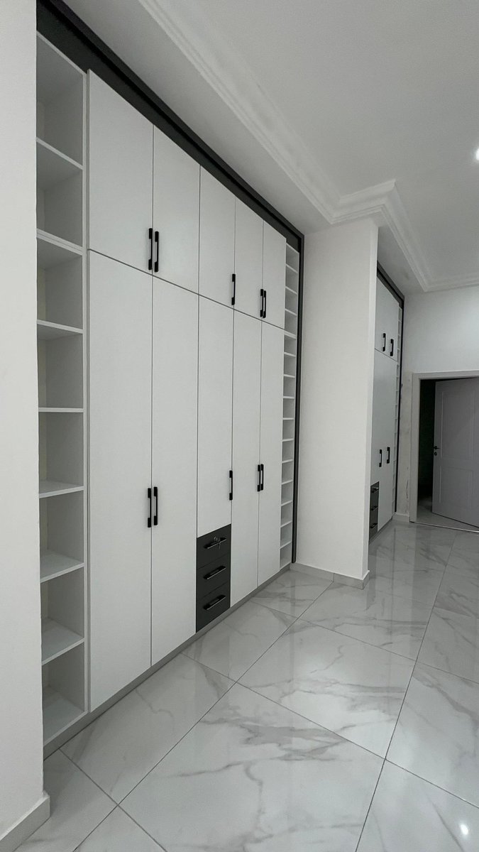 GodIsMan24's tweet image. 4bd house with 1bd boys quarters selling at lakeside estate  

Asking price $200,000
Negotiable 
Call/ WhatsApp 0551503361/0504301030

wa.link/qej3fe