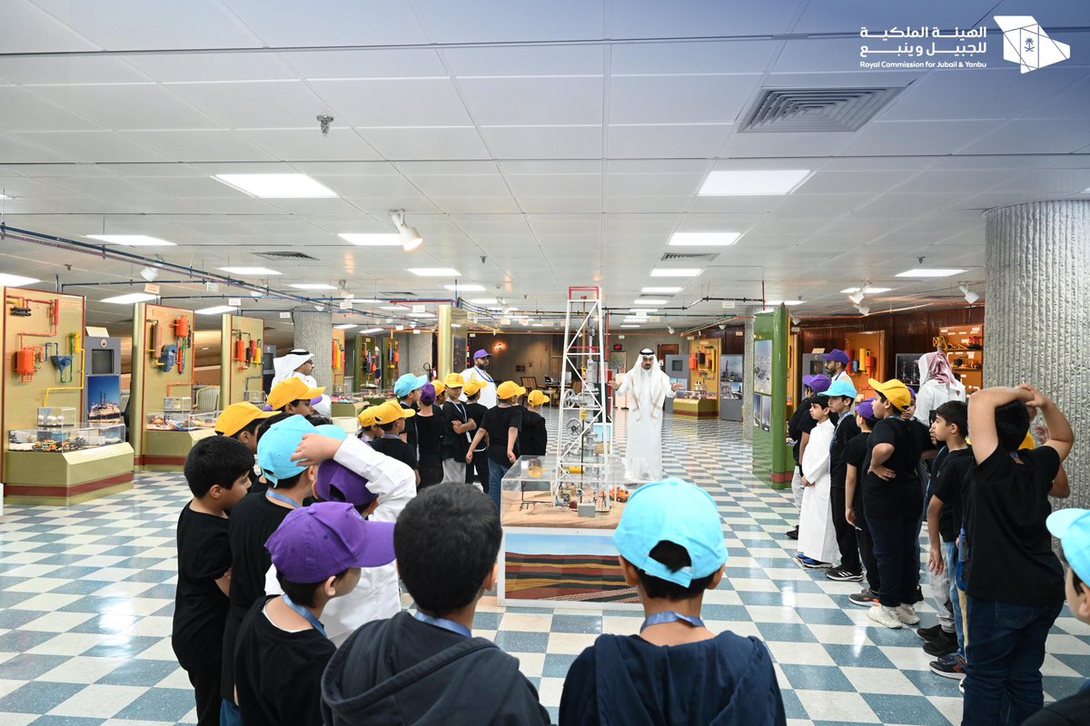 RCJY_Jubail's tweet photo. وفد برنامج موهبة الإثرائي الأكاديمي 2024 @mawhiba يزور مركز الزوار في #الهيئة_الملكية_بالجبيل ويتعرف على جهودها التأسيسية المبذولة خلال مراحل الإنشاء والتشغيل والتطوير بمدينة #الجبيل_الصناعية 

#صناعة_وحياة https://t.co/aMx4D9ykYc