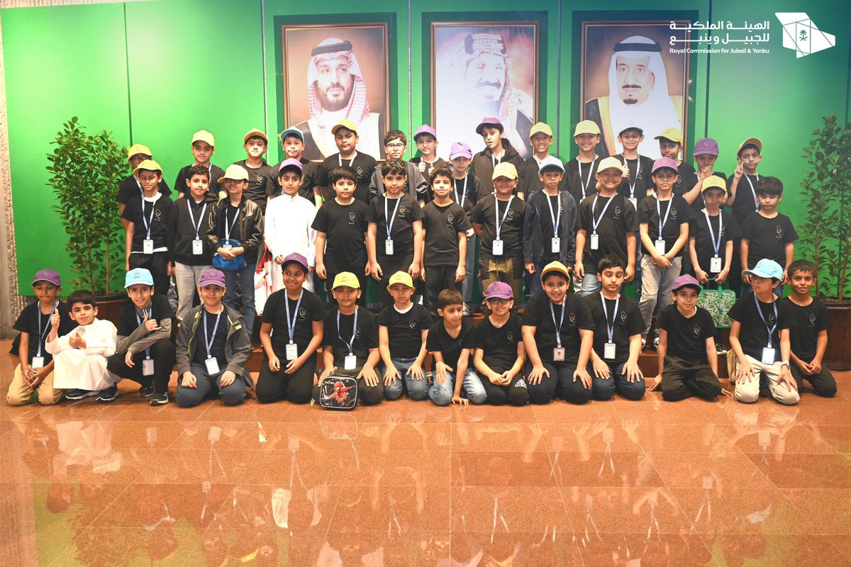 RCJY_Jubail's tweet photo. وفد برنامج موهبة الإثرائي الأكاديمي 2024 @mawhiba يزور مركز الزوار في #الهيئة_الملكية_بالجبيل ويتعرف على جهودها التأسيسية المبذولة خلال مراحل الإنشاء والتشغيل والتطوير بمدينة #الجبيل_الصناعية 

#صناعة_وحياة https://t.co/aMx4D9ykYc