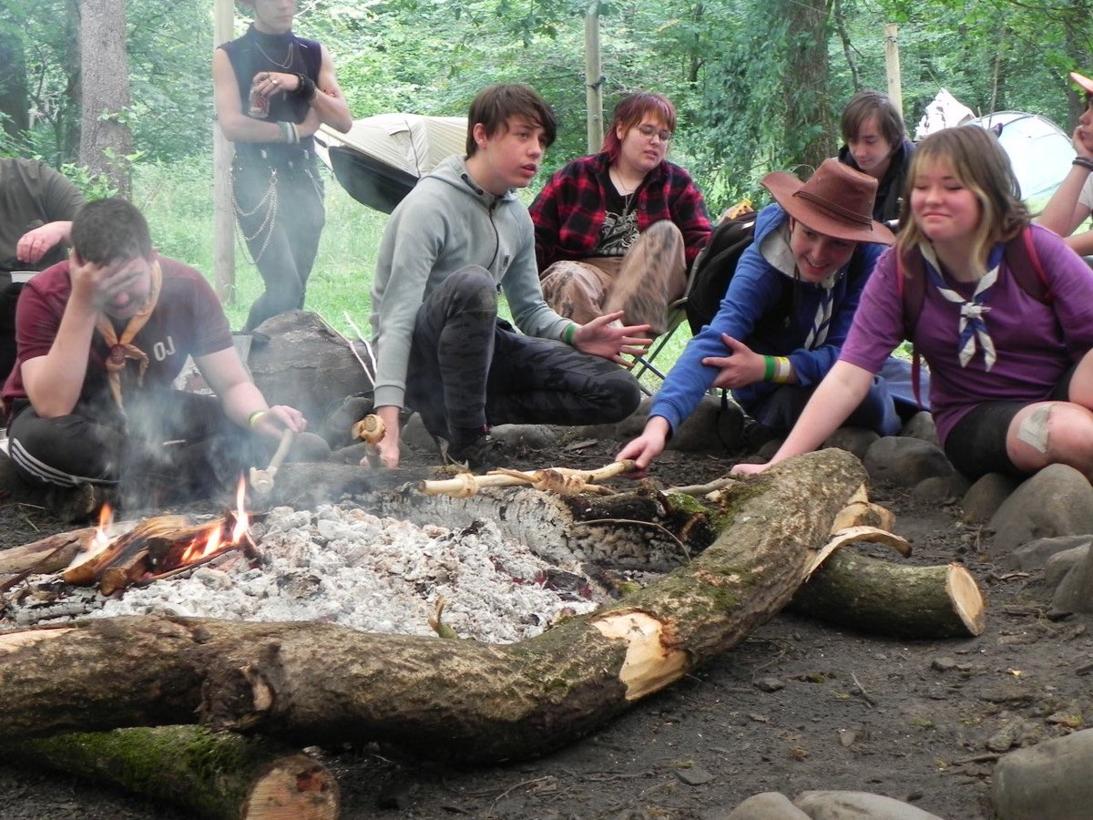 WindleWombles's tweet photo. Fire, twists and chocolate spread - the unit hosted the back woods cooking base at this years District Scout camp https://t.co/kgukew8Uxd