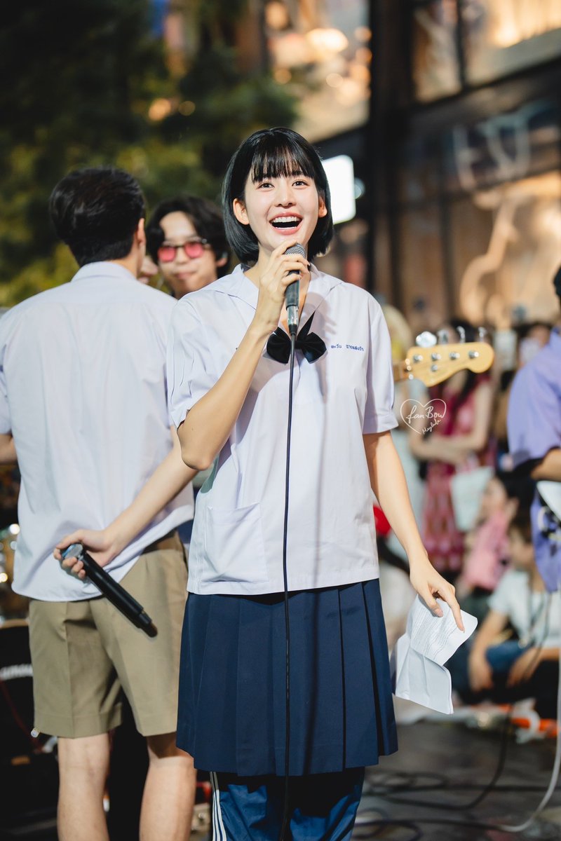 bow_fanclub's tweet image. ภาพกิจกรรม  #โลกหมุนรอบเธอinSiam 
โดยนักแสดง #โลกหมุนรอบเธอ และ วง #Multitrack 

ที่ Siam Square Walking Street

#โลกหมุนรอบเธอ #neverenough 
#โบว์เมลดา #bow_maylada 
#แฟนโบว์ #bow_fanclub 

Cr. @jordwphoto