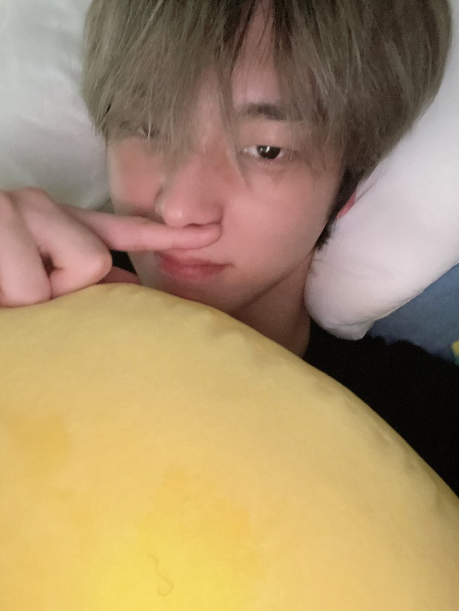 OX] すごく暑いからポエギ溶けないように気をつけて…🥵 #OMEGA_X