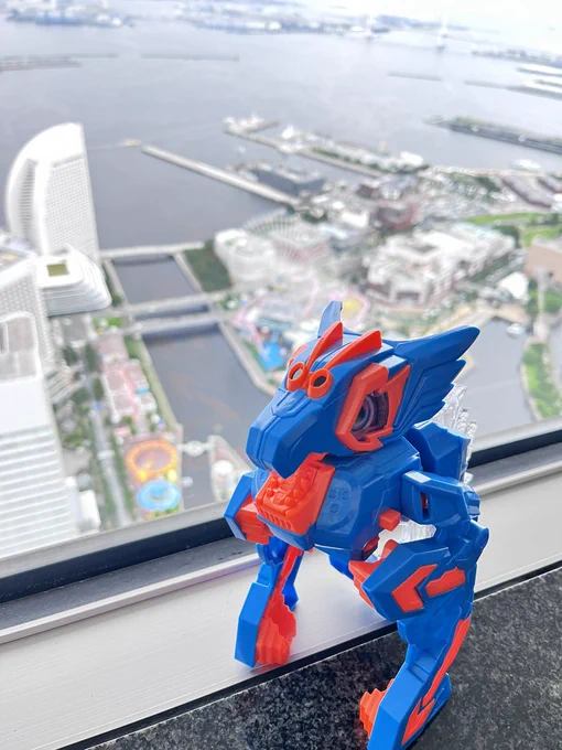 ニジゴンをお外に連れて行くと、一緒に旅してる感がすごいので楽しい #仮面ライダーガッチャード