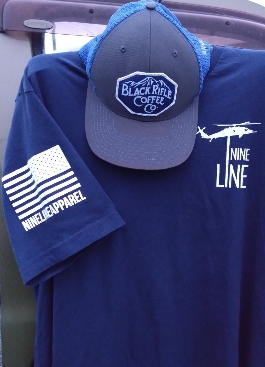 eightballshokai's tweet image. 今日は「NINE LINE APPAREL」のＴシャツを着ておでかけ！🇺🇸ninelineapparel.com
(#NineLineApparel)

帽子は「BLACK RIFLE COFFEE COMPANY」(#BlackRifleCoffee)

そして着ている本人は「#NRA」(@NRA)の会員！🇺🇸

どんだけアメリカラブなんだよ！😅