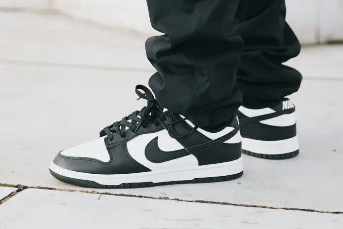 sneakerhuddle's tweet photo. Ad: 20% off Nike Dunk Low 'Panda' w/code FLASH20

MENS https://t.co/KB3sZyeQ5t
WMNS https://t.co/BrCYHkrJV7
GS https://t.co/DdciOY4uP5 https://t.co/qDBxFW2UHS