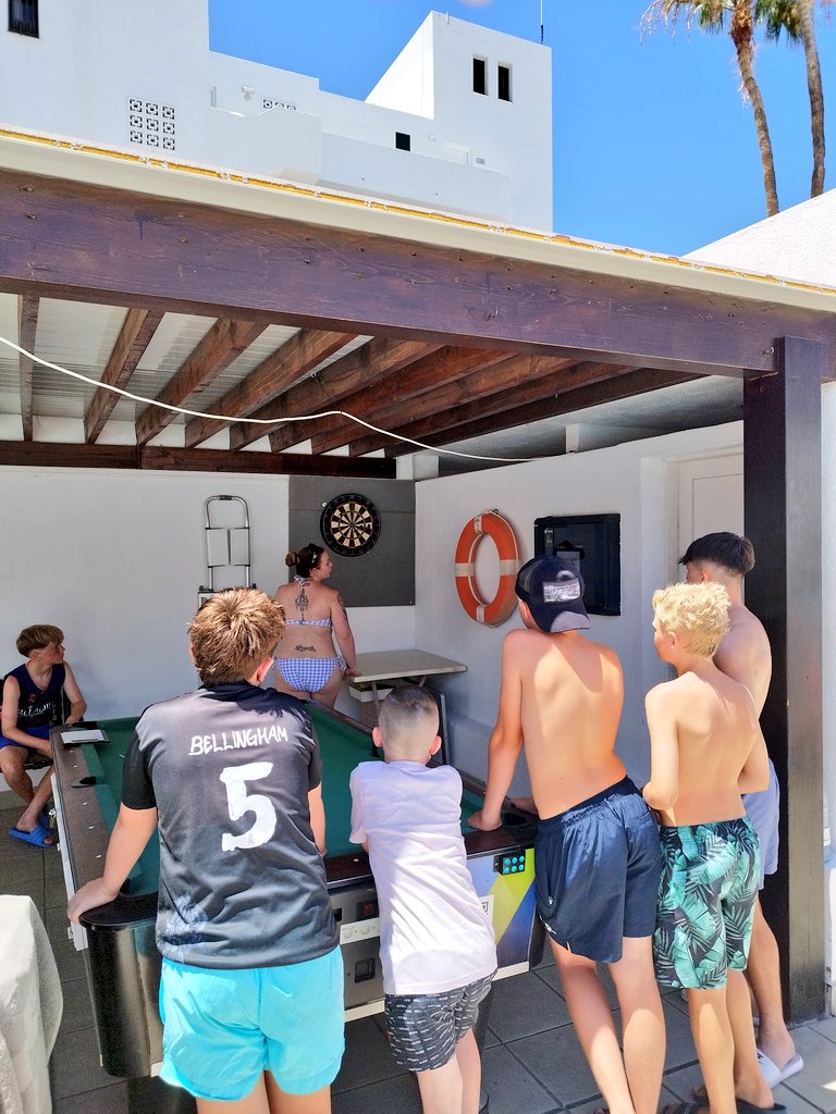 ENTERTAINMENT TEAM tweet media