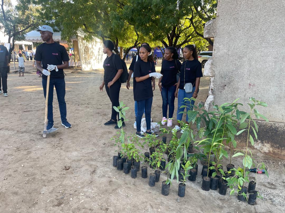 RotaryBahari's tweet photo. More pictures from our centennial tree planting launch!
@rotaryinternational 
#rotaryclub #rotarybaharidar #rotaryinternational #ServeToChangeLives #themagicofrotary #TreePlanting https://t.co/ZKp2Ck1eJx