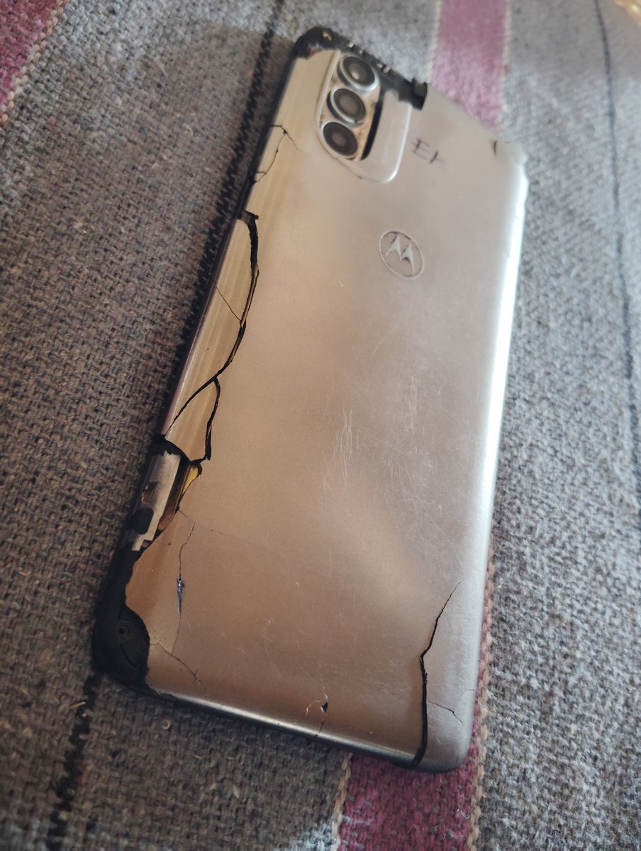 Aditya_Buzz's tweet photo. #NoBreakupwithmoto 
Once a moto user always  Motorola user , #nobreakupwithmoto  
@motorolaindia @Moto_Support @Moto @MotorolaUS @MotorolaCA @motorolaUK https://t.co/6bvb5mDBt3