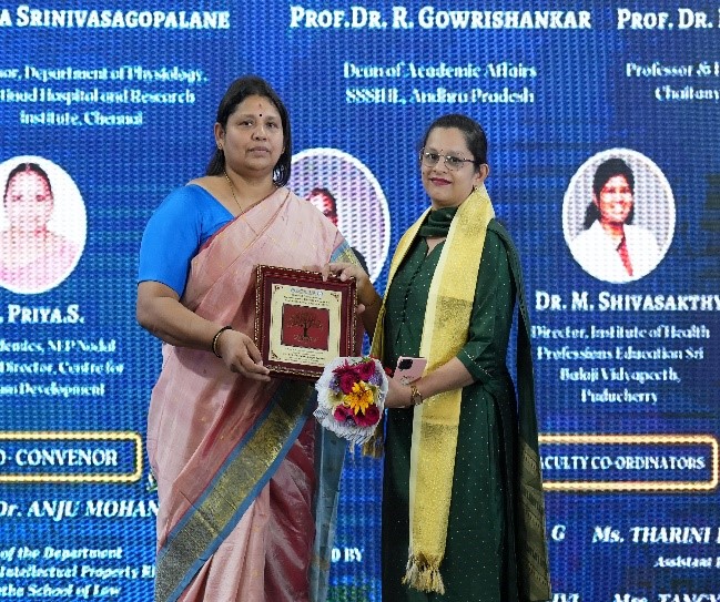 chettinad_univ's tweet photo. We are proud to announce that Dr. Brinda Srinivasagopalane, Professor of Physiology, CHRI was a featured speaker at the National Conference on Transformative Educational Actions in Multidisciplinary Systems 2024, organized by Saveetha Law School, #SIMATS on July 5-6.
#CARE #CHRI https://t.co/aTEmYPxvEI