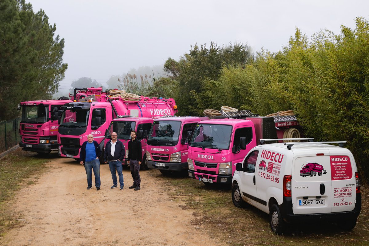 Avui us expliquem la nostra història, il·lustrada amb més fotos de la <a href="/PaulaNuellSaez/">Paula Nuell Sáez</a>. 📜📸

La història d'HIDECU es remunta al 1995, quan l’Enric, el nostre fundador i fill d’en Quimet... (història completa als nostres perfils d'Instagram, Facebook i LinkedIn).