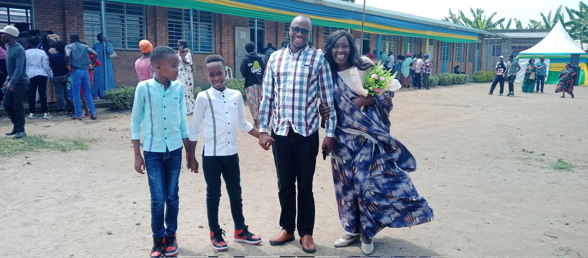 OdetteMukeshim4's tweet photo. Site t'itora ya #Gashangiro2 iherereye #Rwebeya Cell #Cyuve Sector muri @MusanzeDistrict @RwandaNorth  bakomeje kugaragaza ubudasa bashimangira ko uyu munsi ari umunsi w'ubukwe @MusanzeRadio @ENERGY888FM https://t.co/molcOW8vEp