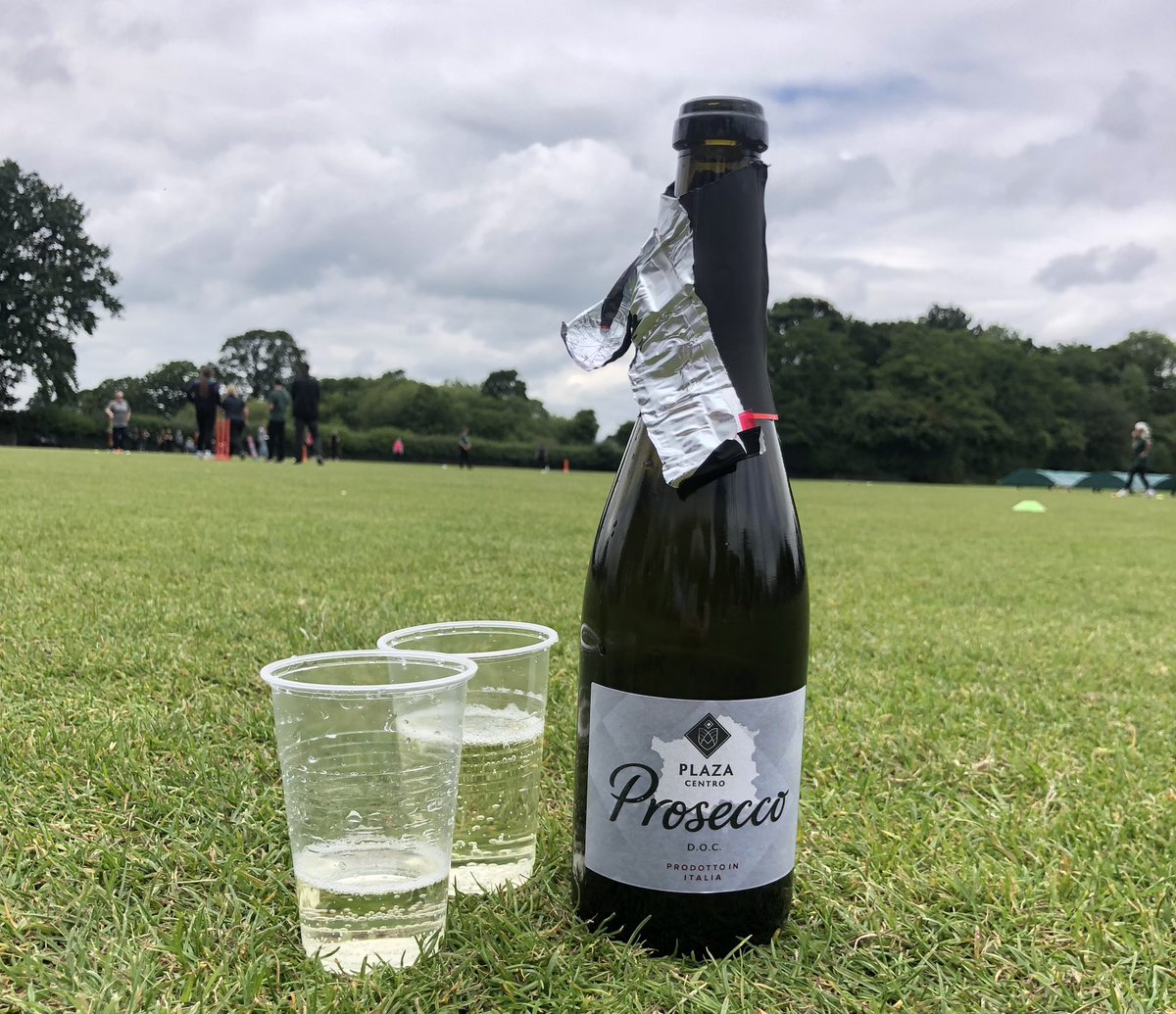 9 teams, 24 matches, countless volunteers, chilled prosecco, good food &amp; a bit of sunshine made for a successful softball festival yesterday 🏏 🥂 🍾Thanks to everyone involved ❤️ #ladiessoftball #womenssoftball #softballcricket #thisgirlcan #womenscricketteam #ladiescricket