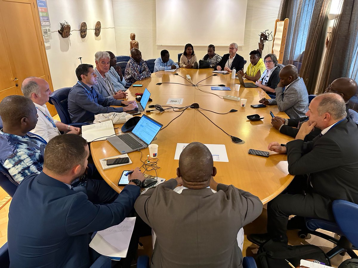 piaulia's tweet photo. ‘#InlandFisheries priorities in #Africa being discussed with @NEPAD_Agency @au_ibar & @FAOfish during #COFI36:
👉Inland #fisheries importance awareness raising
👉Stats & info, status evaluation
👉RFBs involvement
👉Technical capacitation
👉Investment framework
#BlueTransformation https://t.co/AaUqc0c16F