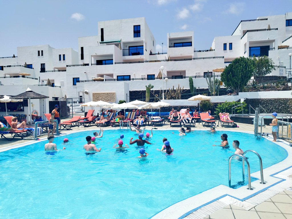 ENTERTAINMENT TEAM tweet media