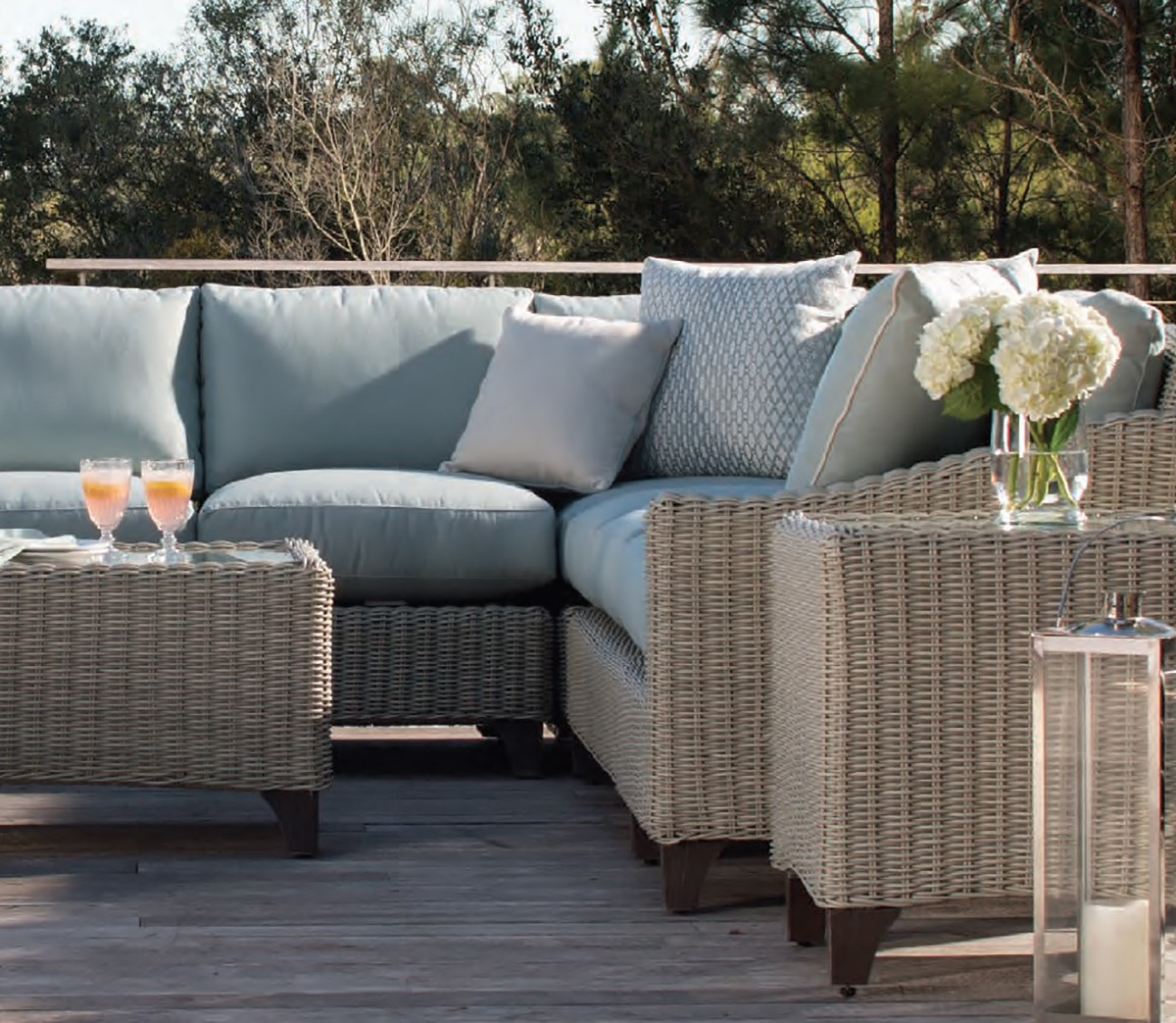 It's important to have a comfortable place to relax. Sophisticated designs with discerning details and laid-back comfort are what make LANE VENTURE the expert in barefoot luxury. #outdoorliving #outdoorfurniture #patiofurniture #sequoiaoutback
Blog: decksupplies.com/blog/outdoor-f…